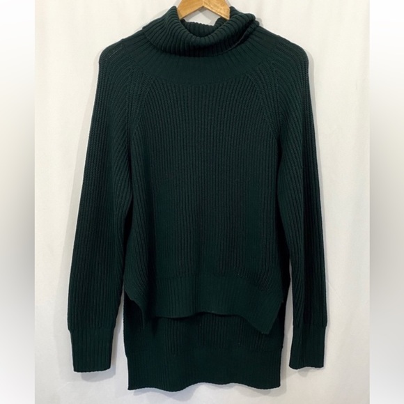 Wilfred | LIN 100% Merino Wool Sweater - Scarab - Picture 3 of 5